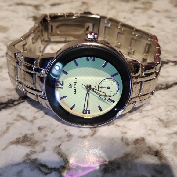 Classique Quartz Watch - Picture 4 of 4